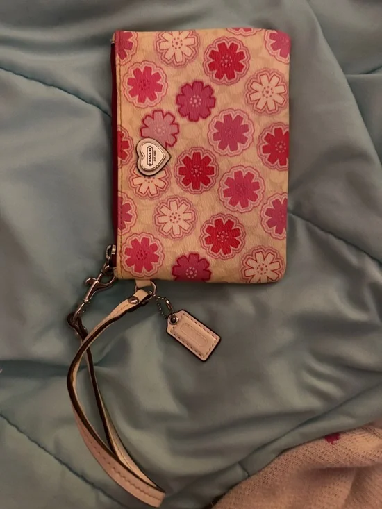 Coach Pink Flower mini wristlet - Picture 1 of 12